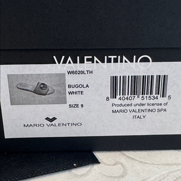 Valentino Bugola Slide Sandal. Ladies 9. - Picture 12 of 13